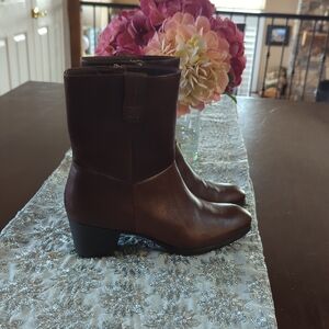 Brand New Elegant Brown Leather Ankle Boots, Sz 8.5